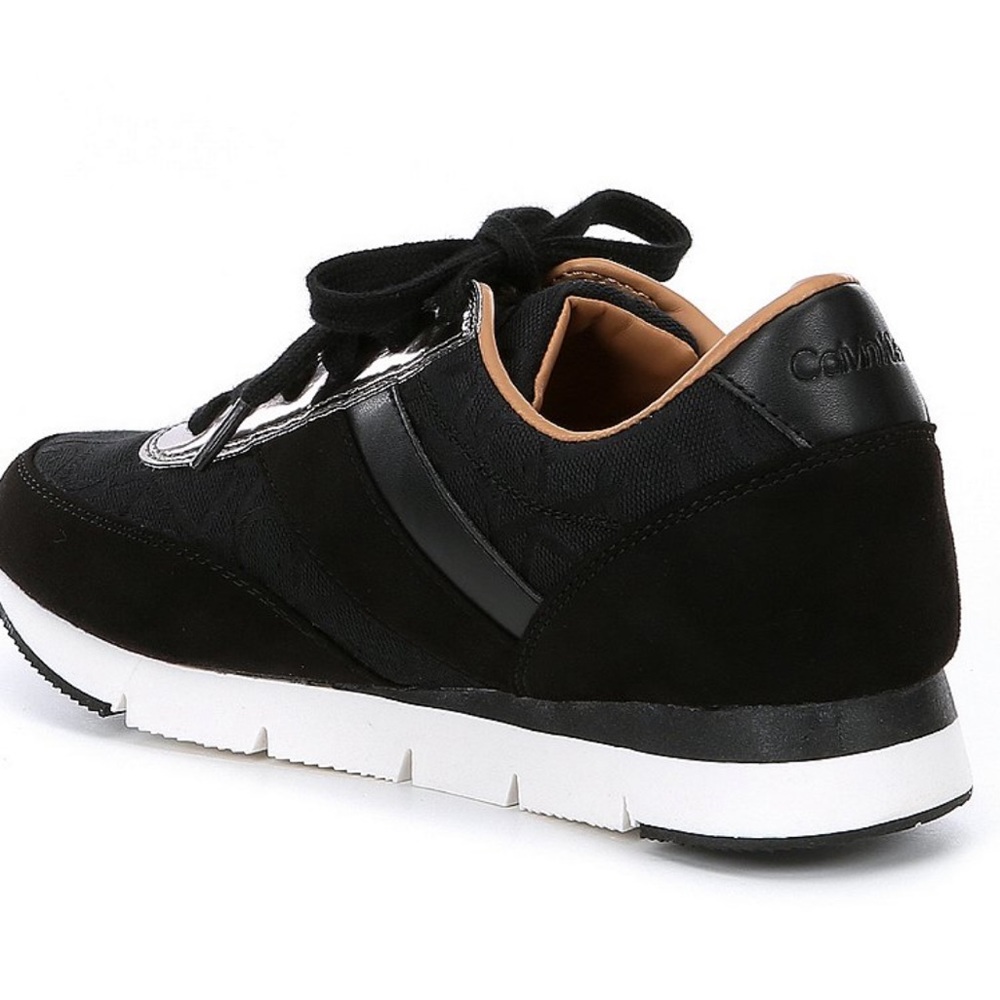 Calvin Klein Sneakers 7.5 - Picture 3 of 6